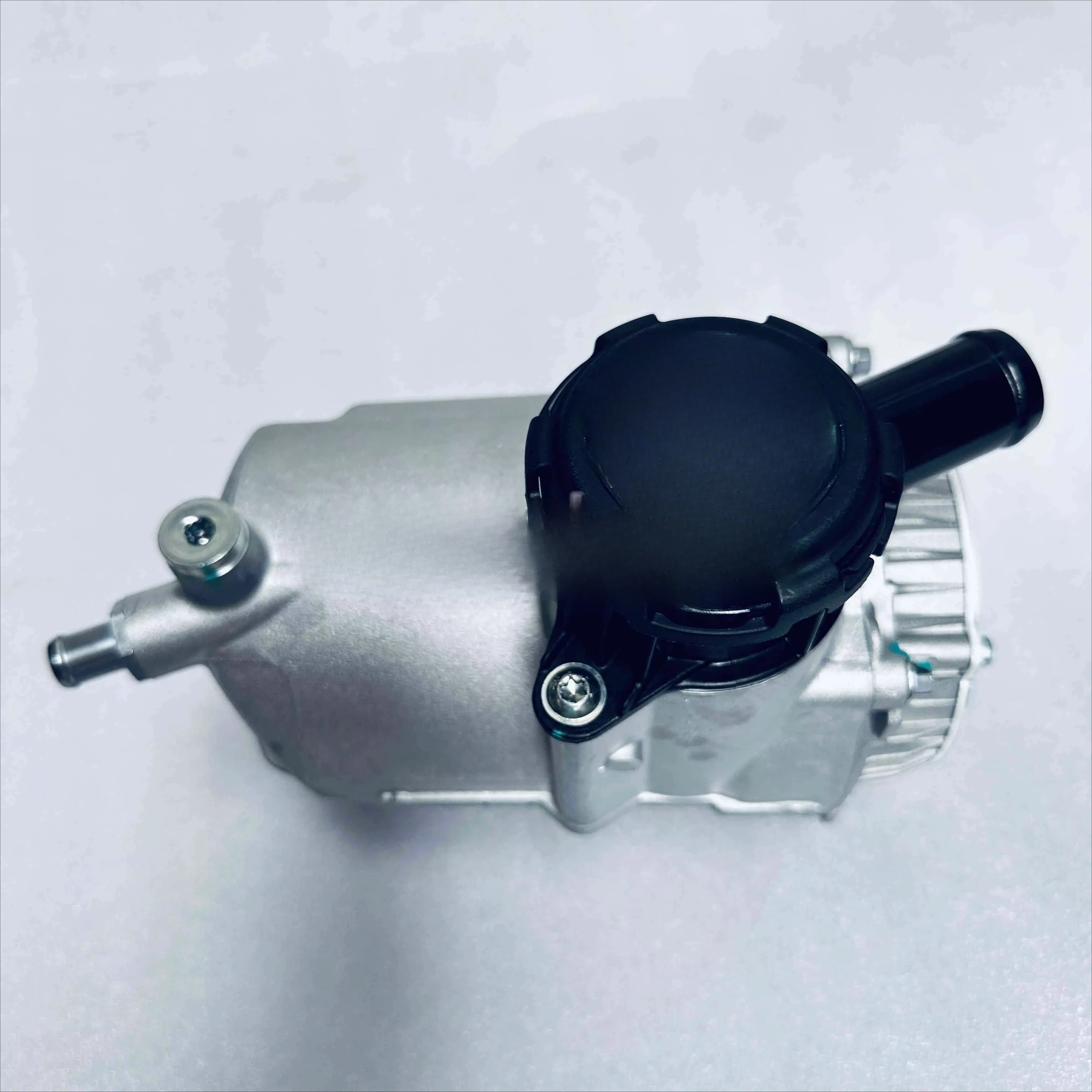 

Запчасти двигателя X15 15N: Вентиляция картера 5561364