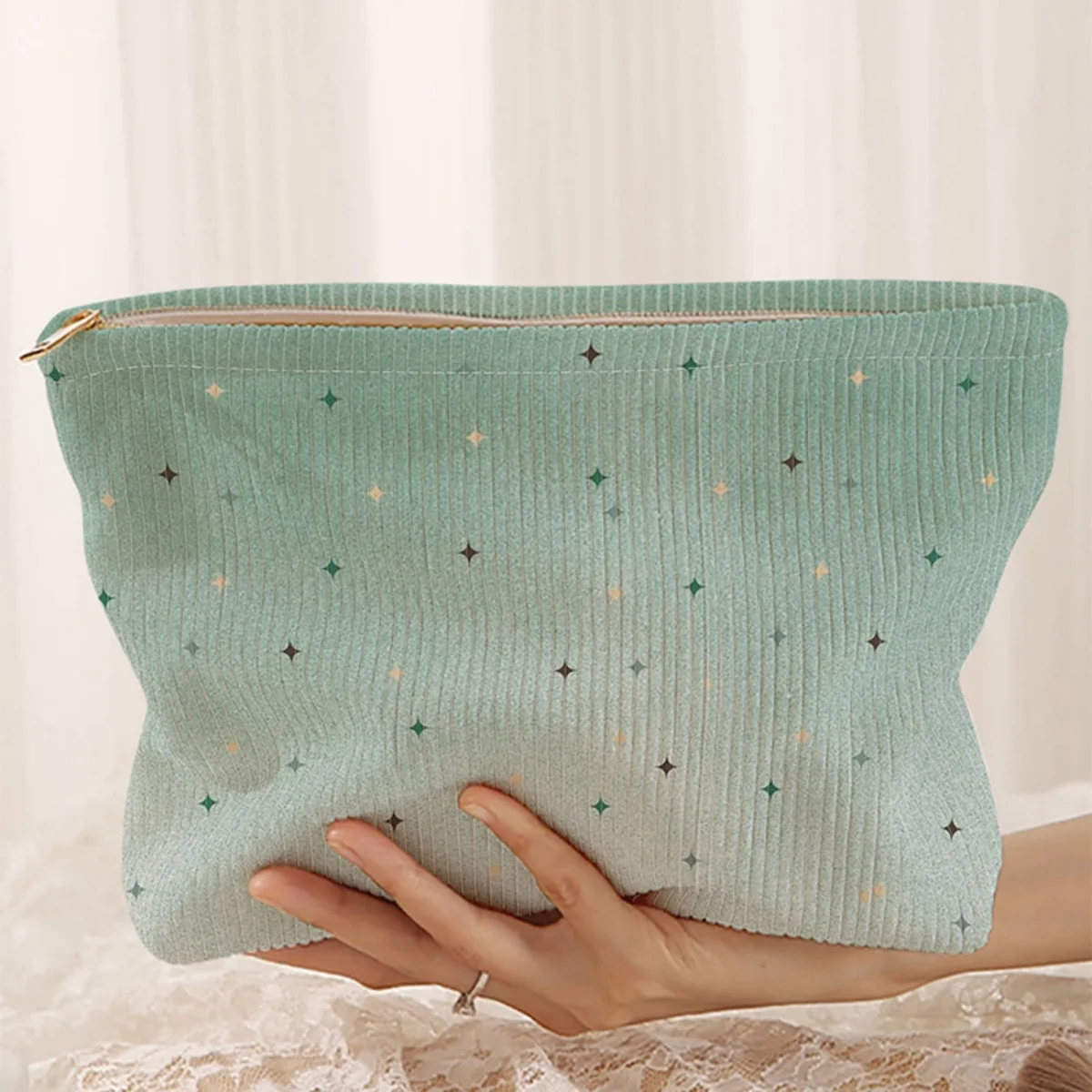Star patterned corduroy makeup bag, lightweight zipper storage box, multifunctional bag with lining, used for storing cosmetics