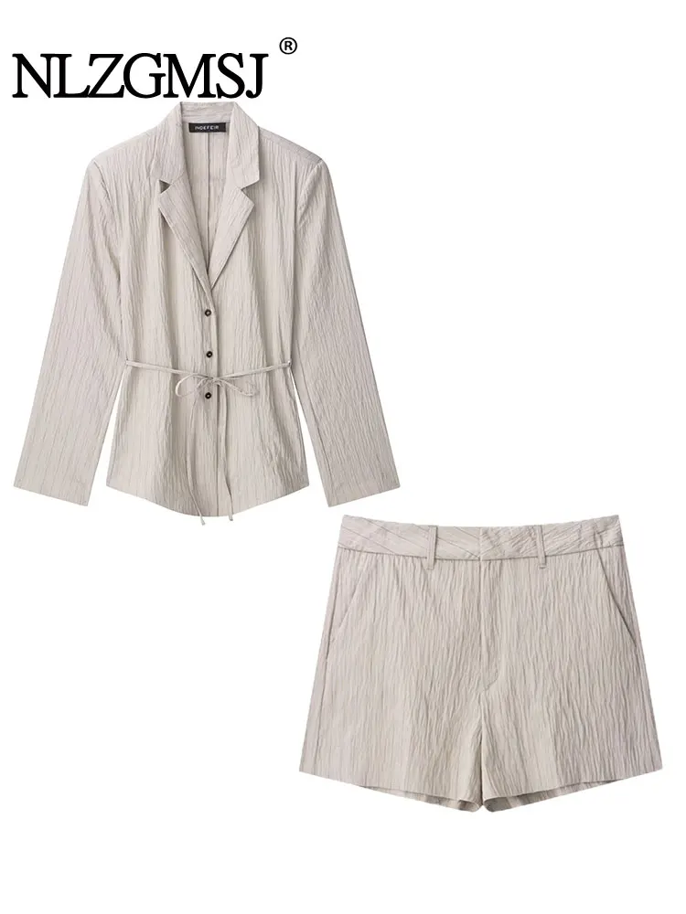 

Лето 2025 г., повседневный шикарный женский костюм на шнуровке с v-образным вырезом и длинными рукавами, однобортная блузка, шорты, новый модный комплект