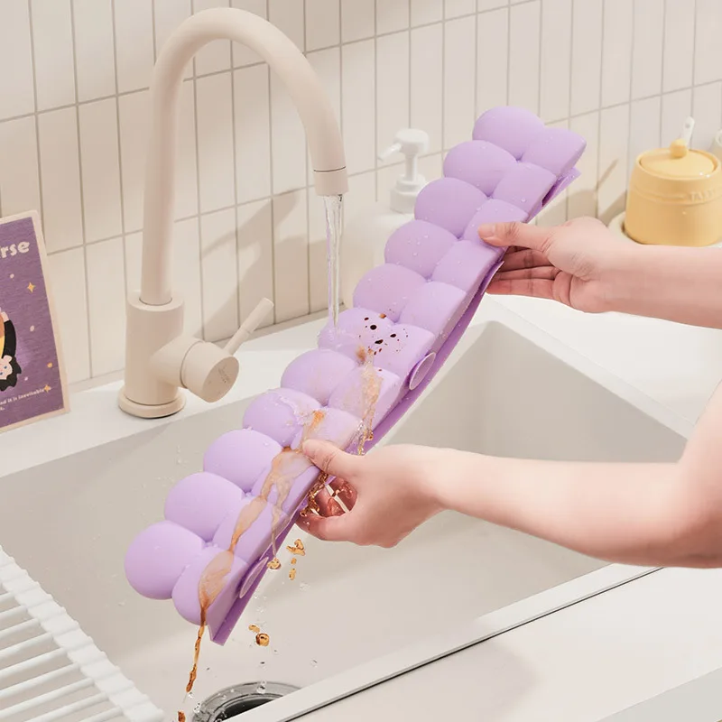 

Регулируемый брызговик для смесителя останавливает брызг воды. Попрощайтесь, чтобы гряздить столешницу и влажная одежда во время мытья посуды.