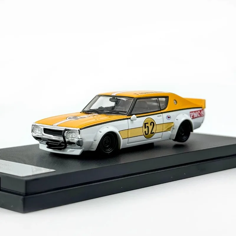 Diecast 1/64 Scale Nissan Skyline GTR KPGC110 Car Model Alloy Nissan Skyline GTR 2 Generation Car Model Collection Display