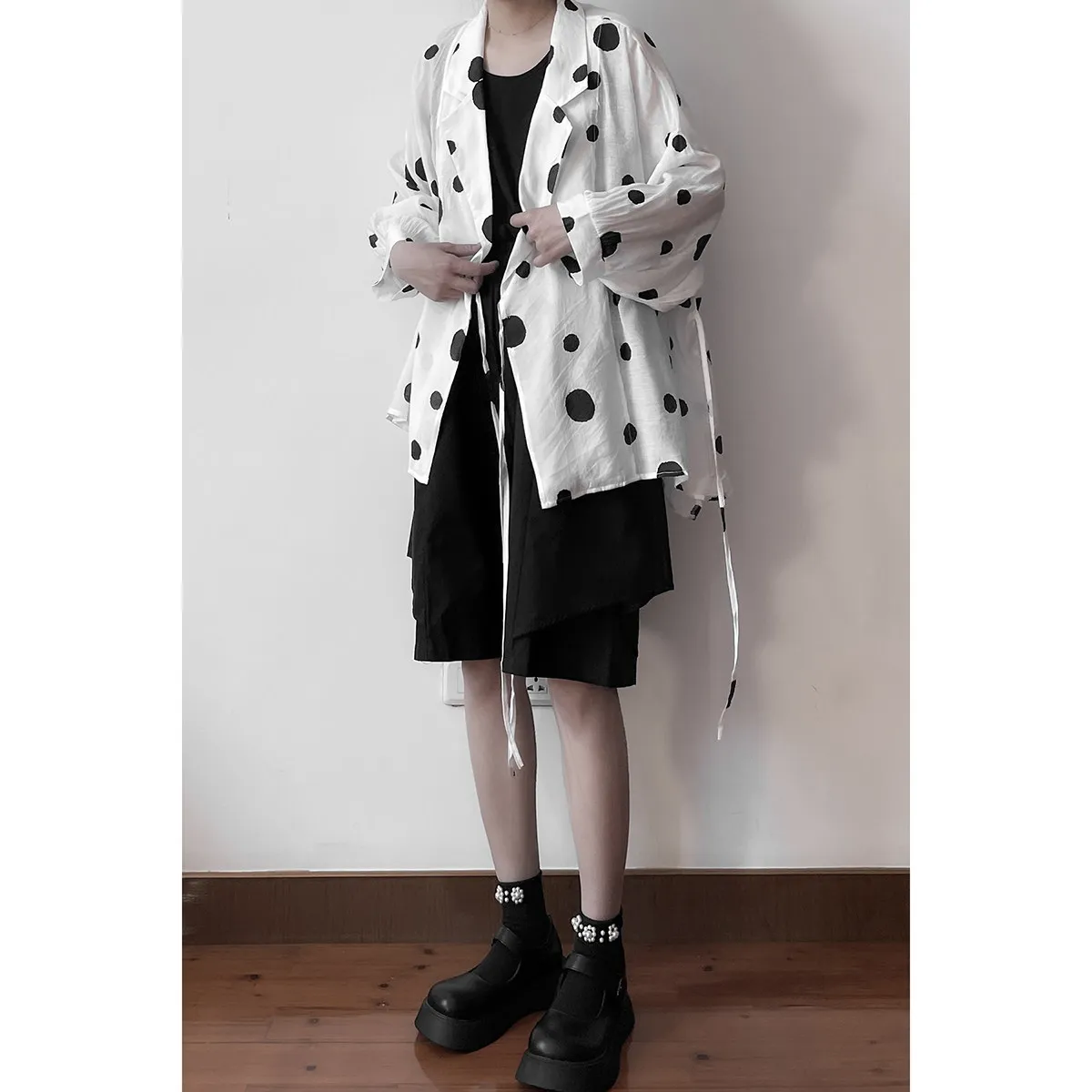 

SuperAen Black Summer New Lightweight Loose Polka Dot Lace-up Long-sleeved Sun Protection Shirt Coat Korean Style Loose Shirts