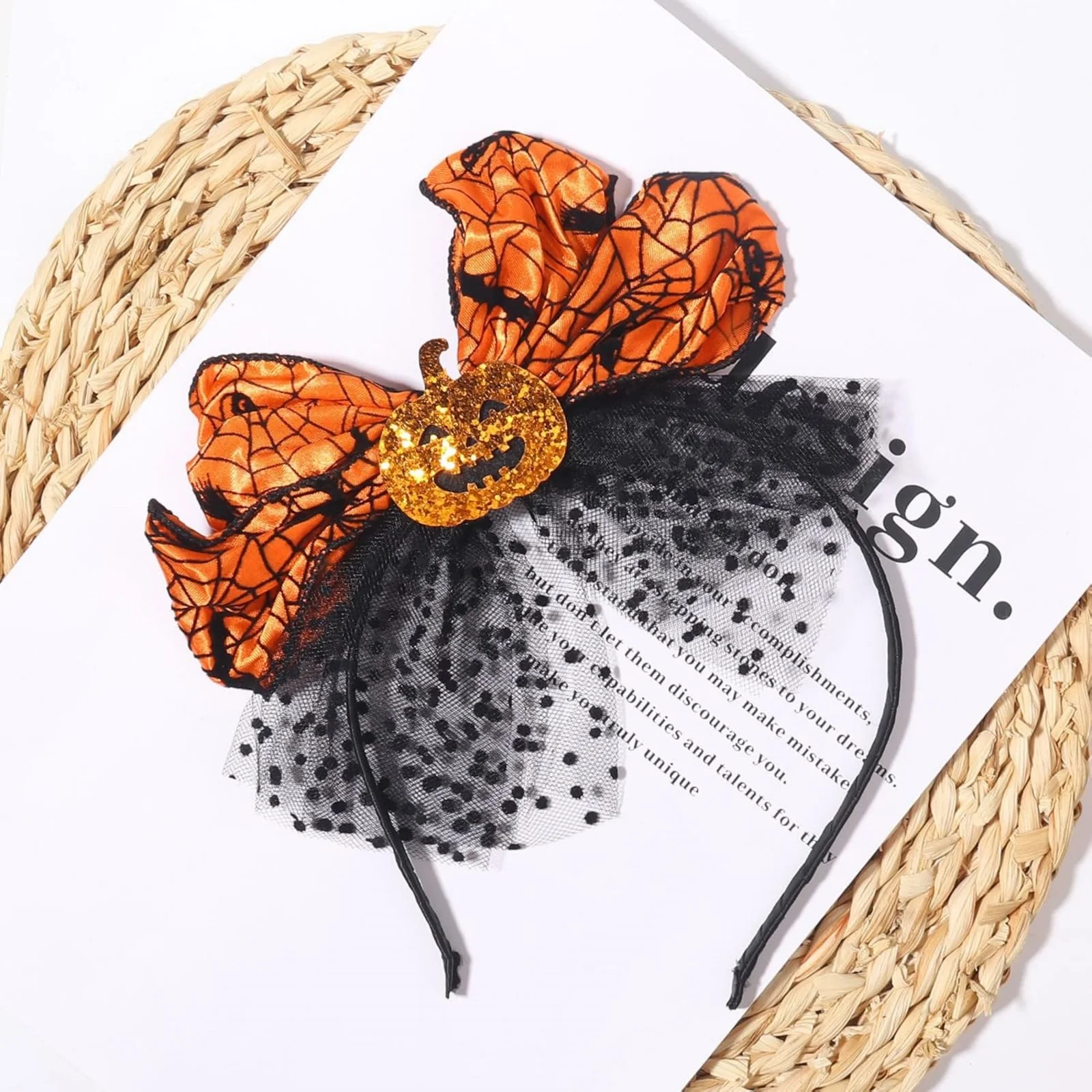 1PC Stirnband mit Halloween-Motiv, orangefarbene Kürbisschleife mit Spinnennetz und schwarzem Netz, festliche Haardekoration – Detail 2