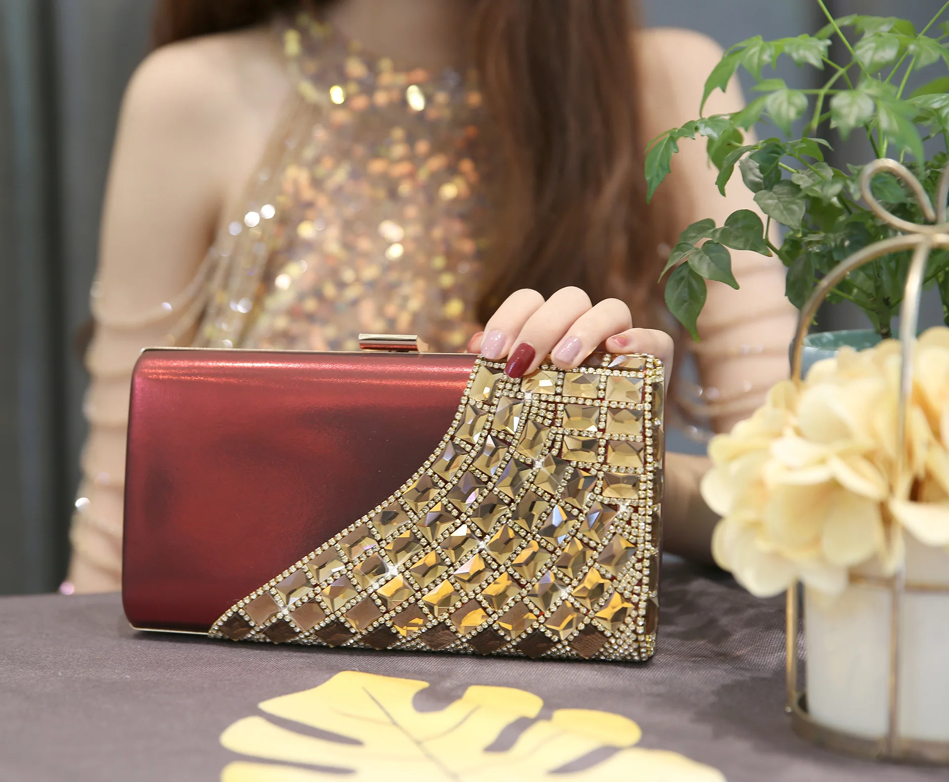 

Длинная модная вечерняя сумка со стразами, клатч для торжественных мероприятий, сумка для платья