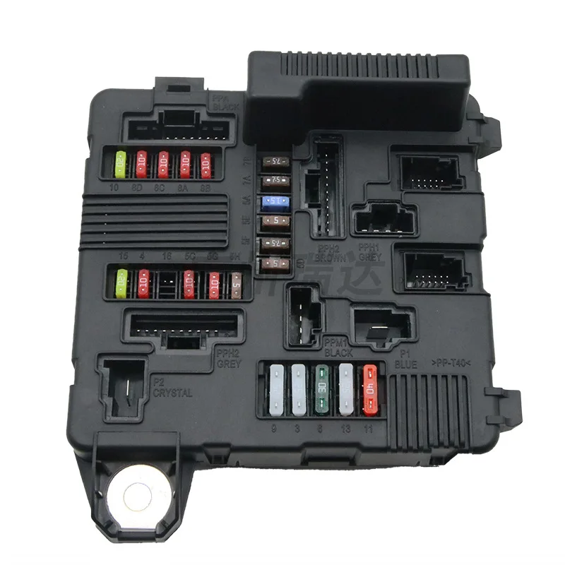 8200306033 For Nissan Renault Cars Fuse Boxes 8200306032 wholesale