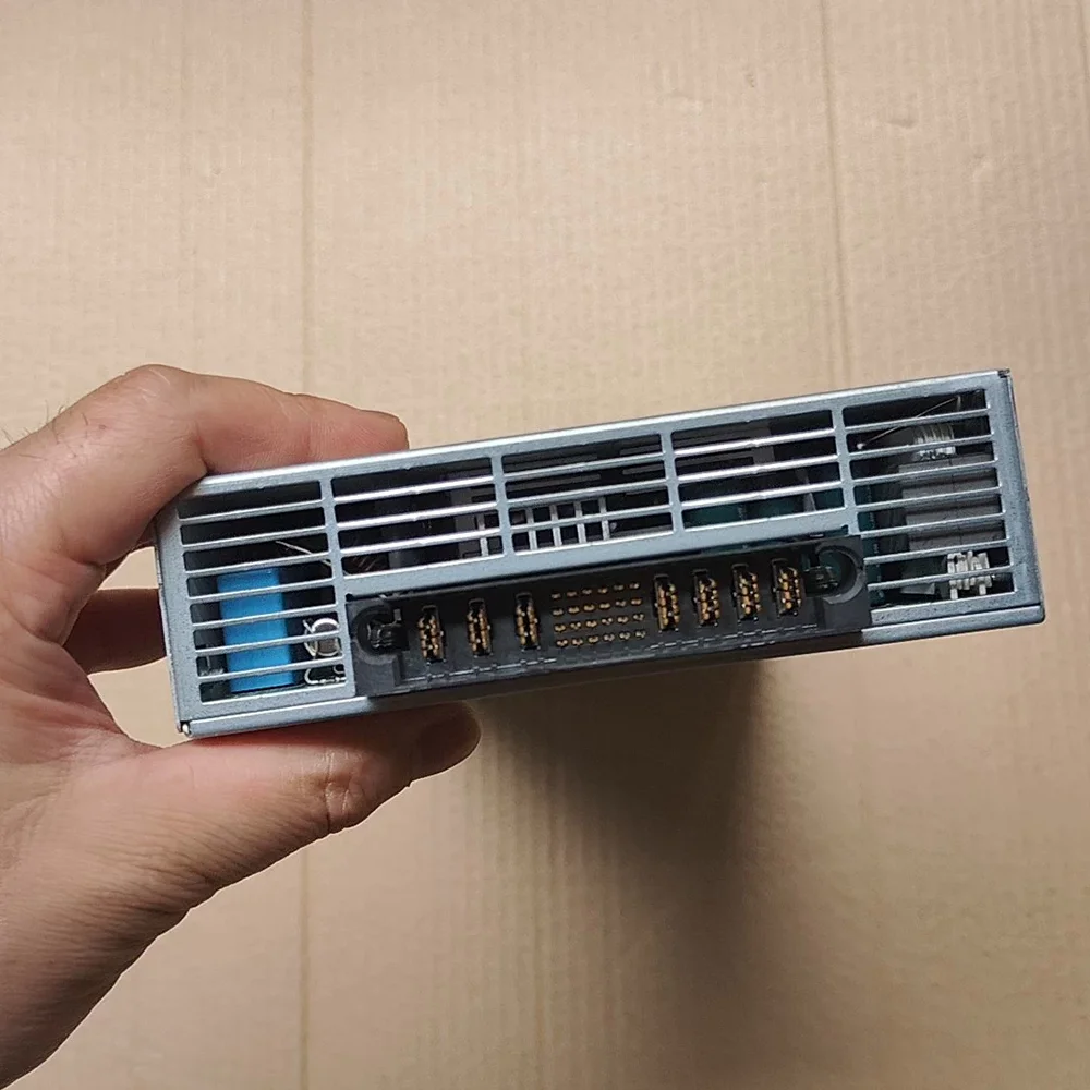 W526T D1U-H-2800-52-HB1LC 752-00297-0 FORCE10 E Power Supply