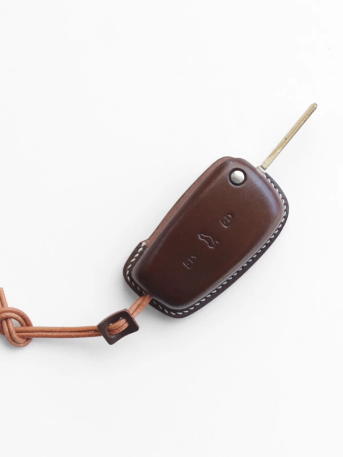simple-stylish-key-cover-for-old-a3-a1-q3-car-keys-leather-material-personalized-shaped-car-key-case-driving-personal-items