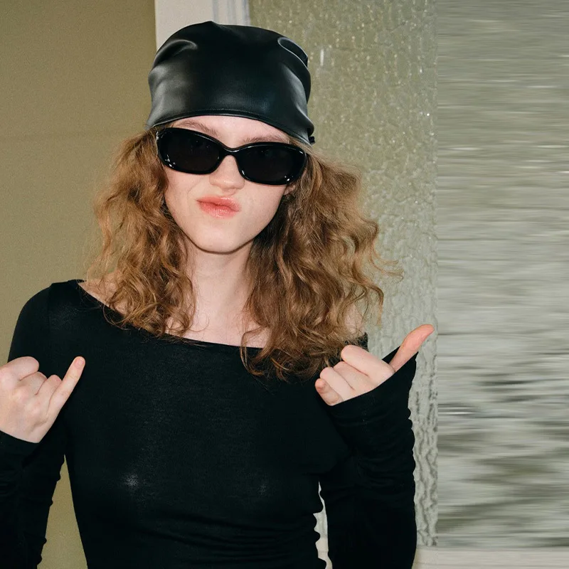 

Retro Spicy PU Leather Headscarf Hat Women Summer Y2k Square Scarf Hip-hop Kerchief Korean Series Versatile Headband hair scarf