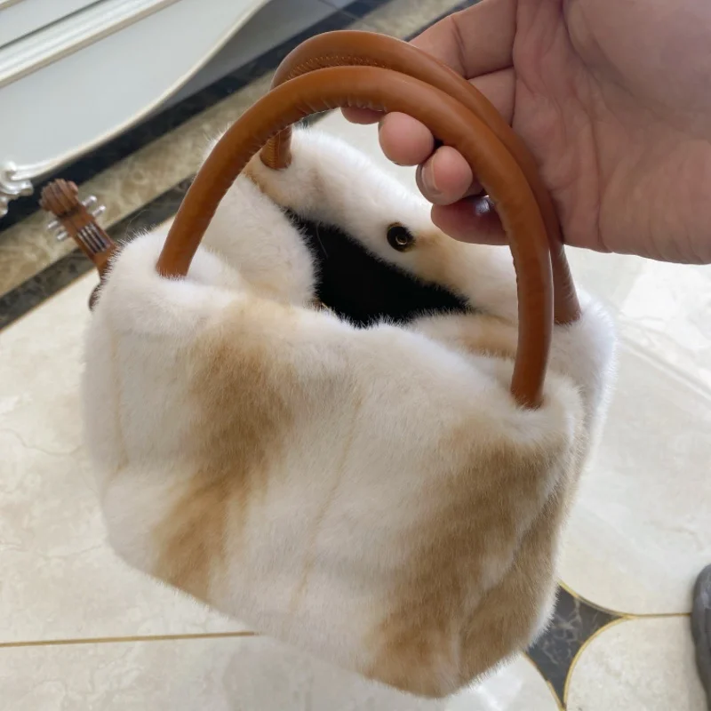 

New Faionable Women's Handbag Golden Mink Fur Buet Bag Fluffy Autumn Winter Handbags Leather Goods Small Square Bags