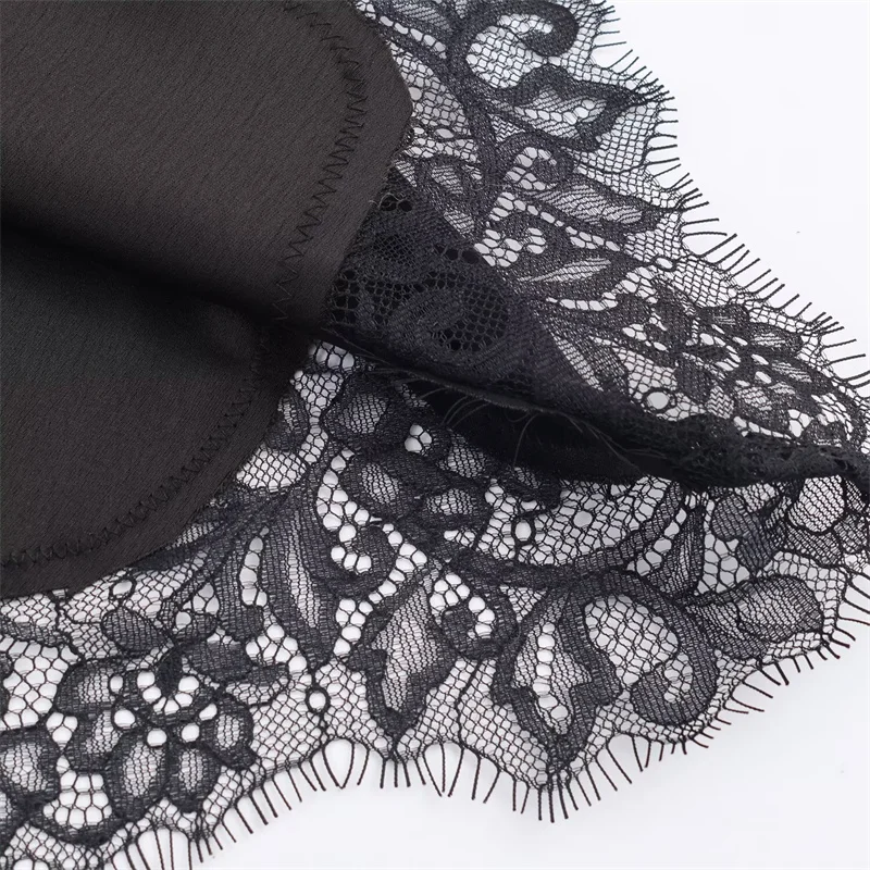 2025 فستان نسائي جديد خريفي نمط حزام أسود الساتان يشعر الدانتيل مزين سبليت فستان طويل موضة مثيرة #4