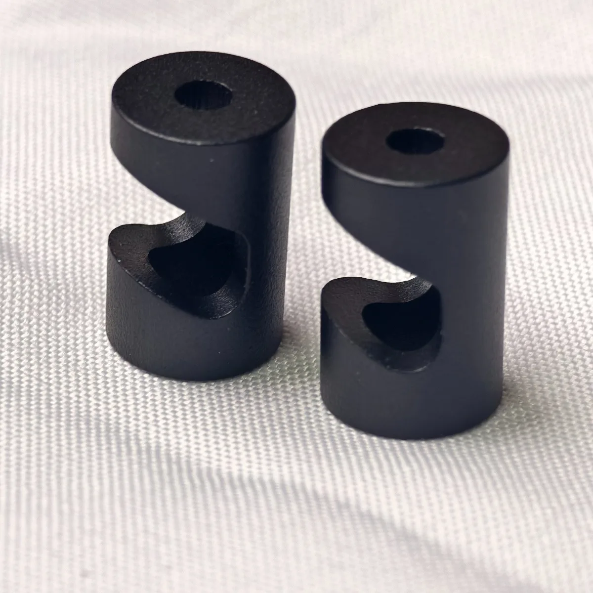 

JOYINLED в упаковке из 2 подвесных люстр, держатель кабеля «сделай сам», черный потолочный настенный зажим для декоративного светильника