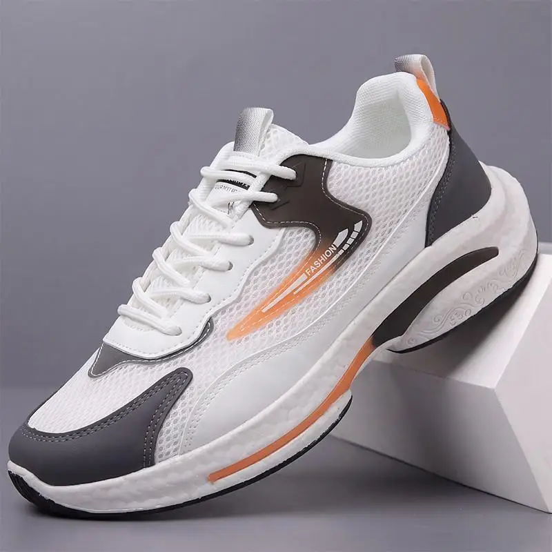 New lightweight and breathable men's casual sports shoes with soft sole and mesh surface for men's single shoes