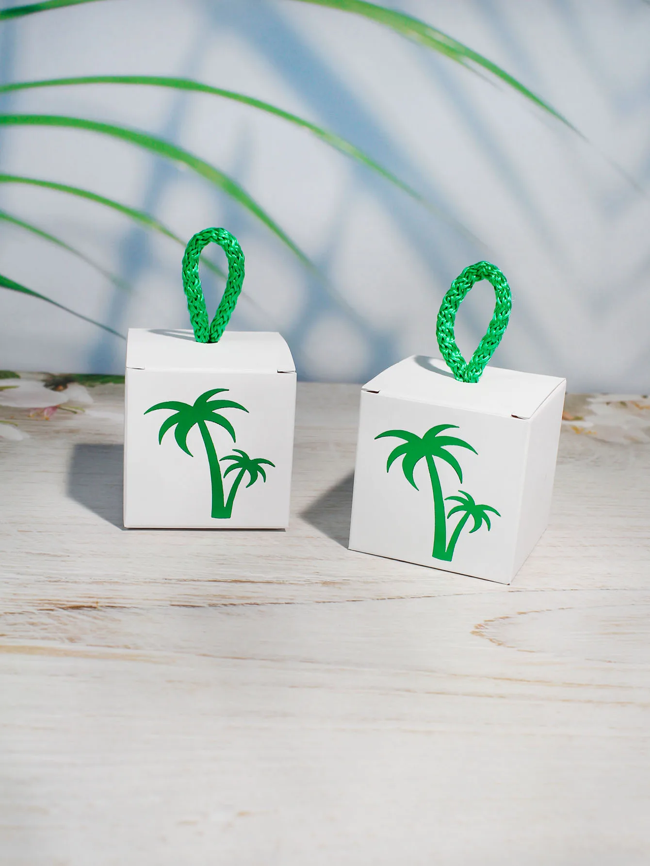 Coconut Tree Small Candy Box, Summer gatherings, parties, celebrations ，Put some candy on it, cookies, adding fun to the celebra