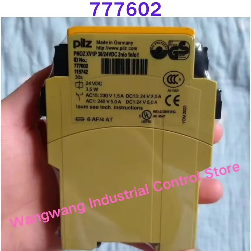 Brand-new  XV1P safety relay 777602