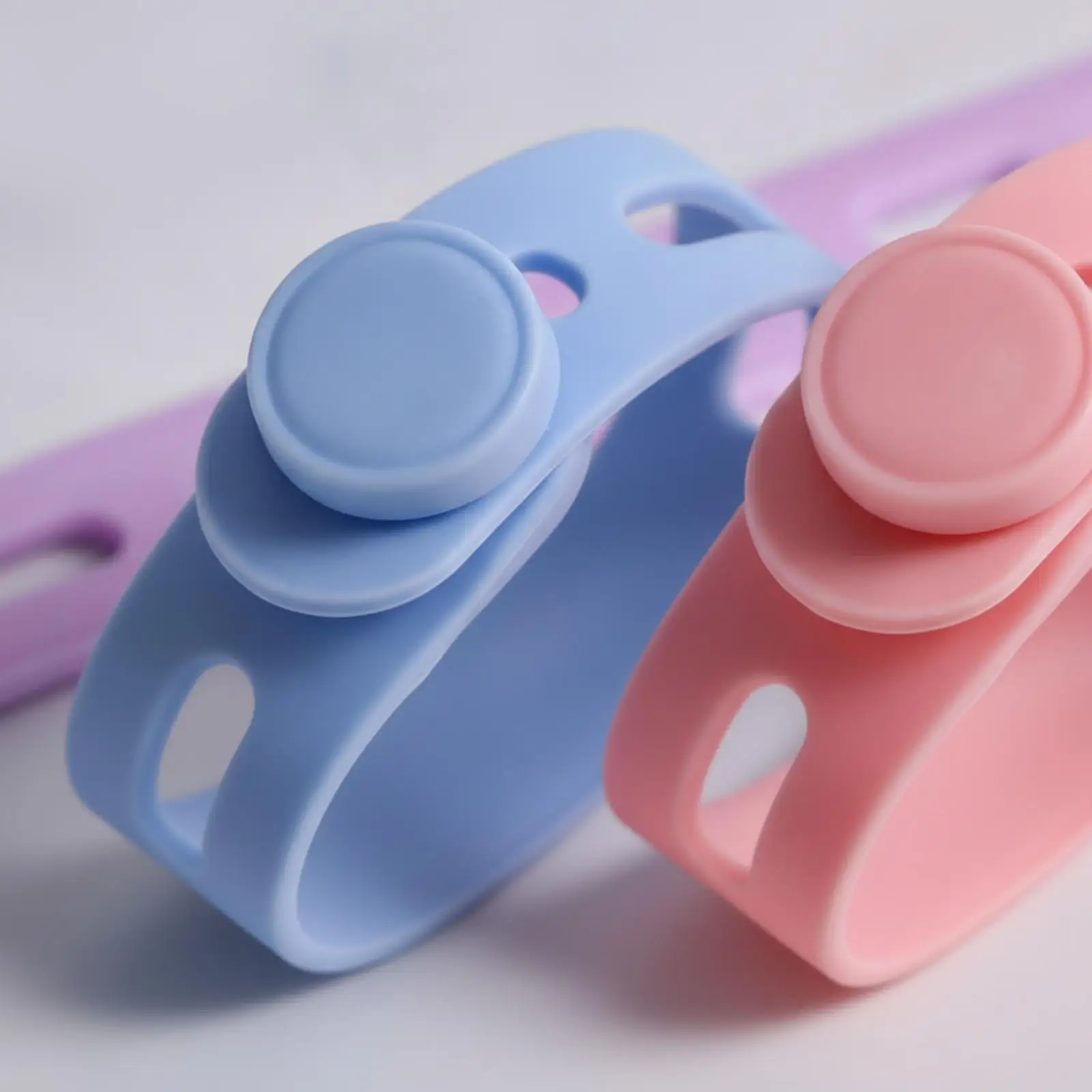 Sleeve Cuff Holder Silicone Material Gatherer for Long Sleeves Adjustable Round Button Style for Comfort