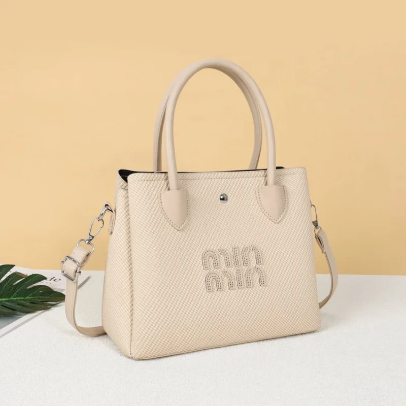 

Best Superstar Show Minimalist Leather Messenger Bag For Women With Elegant Logo And Large Capacity