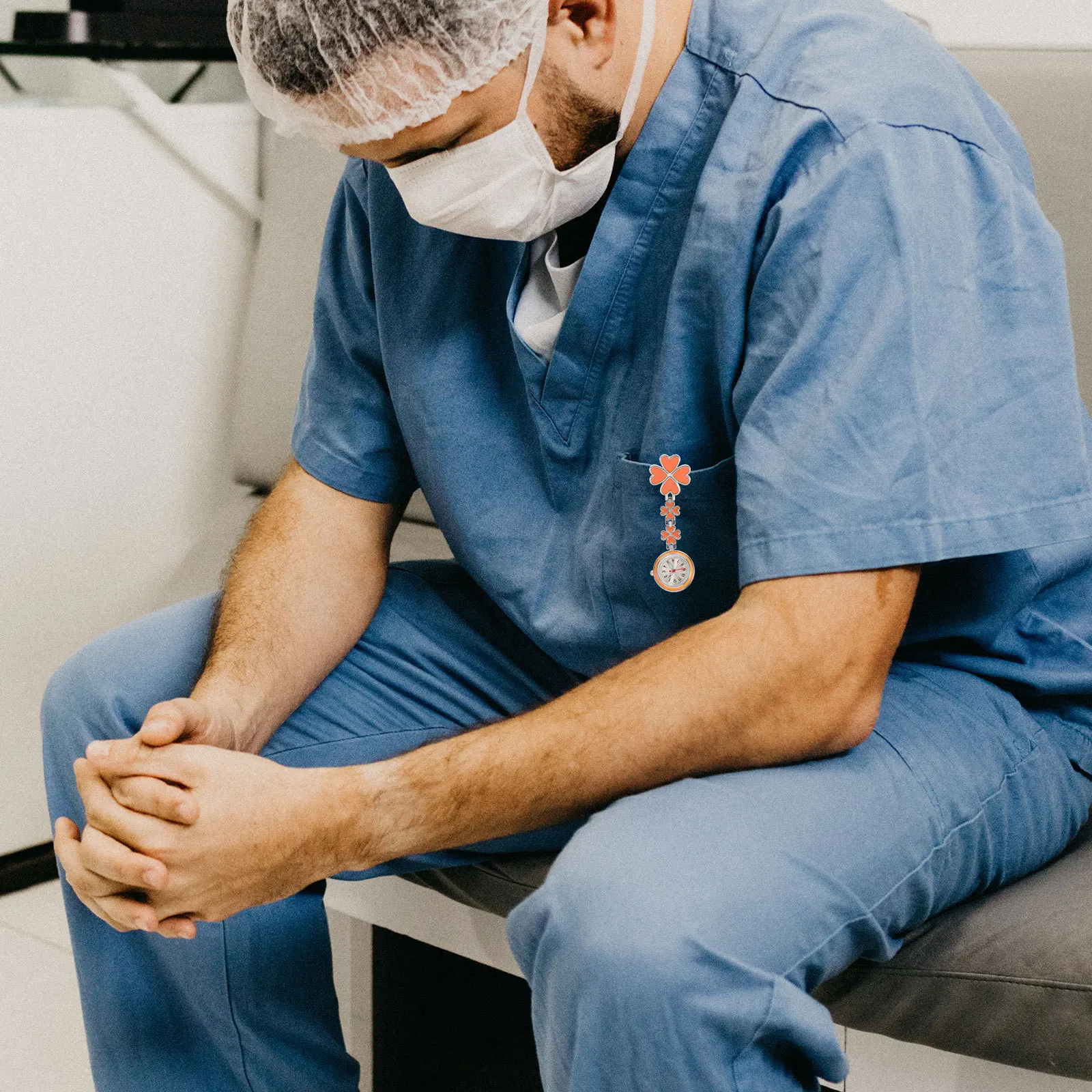 ساعة جيب معلقة خفيفة الوزن بمشبك على شكل وردة فريدة من نوعها على ممرضة فوب لطلاب الممرضات الطبية والأطباء