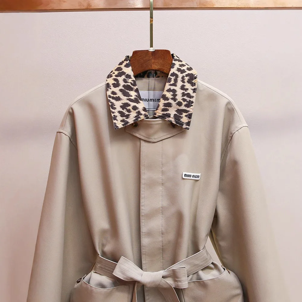 Luksusowy damski płaszcz w stylu retro z haftem w panterkę, luźny krój, z klapami, z paskiem w talii, długi rękaw, nowość na jesień.