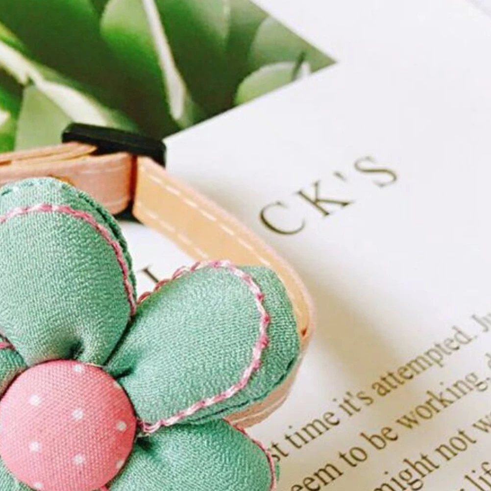 

Flower Bell Necklace Adjustable PU Collar Soft Polyester Cat Dog Necklack Durable Pet Accessories Elegant Design