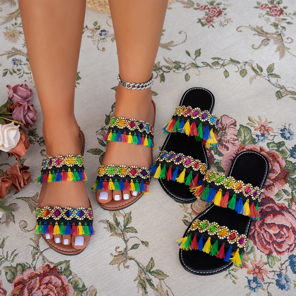 2025 New Women Slippers Casual Comfortable Beach Slippers Bohemia Style Flat Shoes Ladies Outdoor Fashion Sandals Slides Women