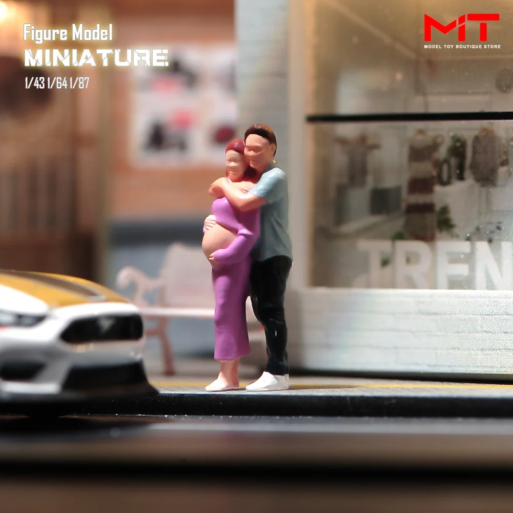 Figuras de miniaturas de pareja embarazada, modelos creativos de fotografía, accesorios de escena para coches de juguete, 1/87, 1/64, 1/43, 1/24