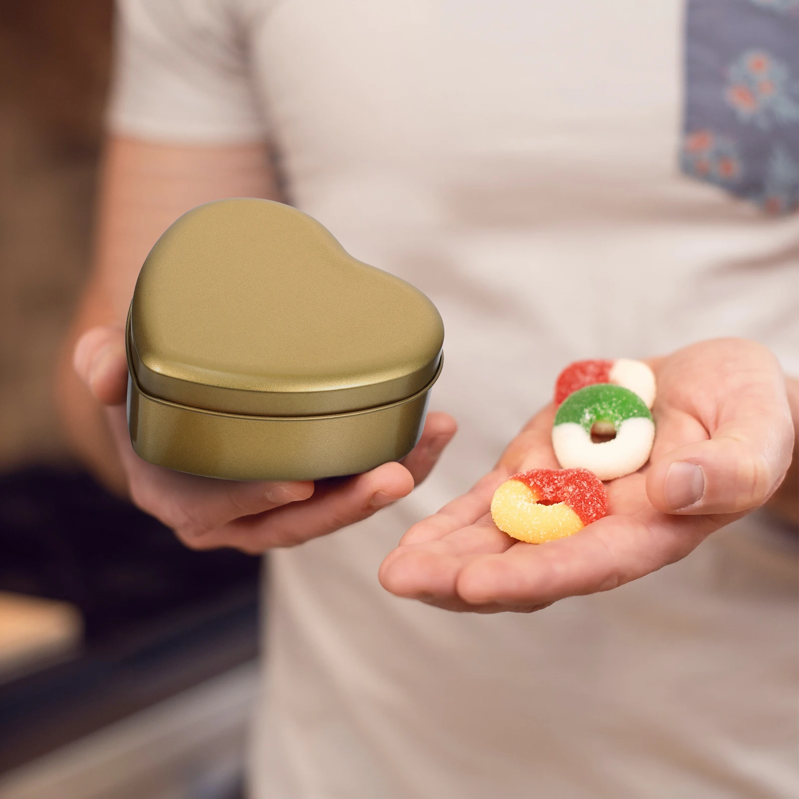 

4 Pcs Heart Shaped Candy Gift Box Golden Color Durable Storage Container Sweets Holder Travel Size Eco Friendly Material