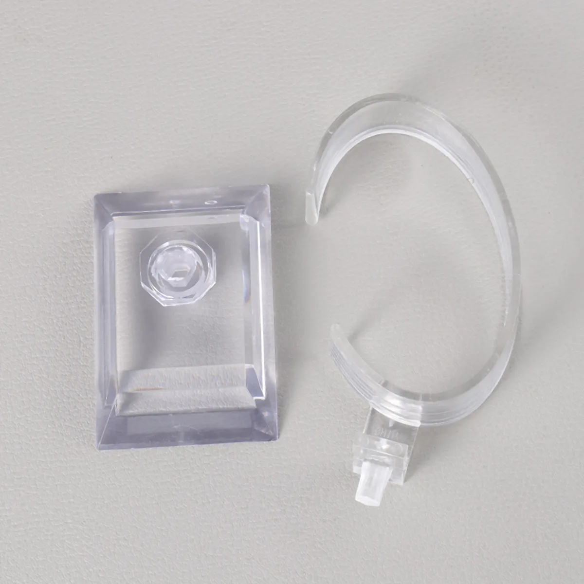 

Watch Display Stand Acrylic Transparent 6.7 Cm Diameter 5.5x3.6x9 Cm Compact Lightweight Jewelry Showcase Rack for Store Counter