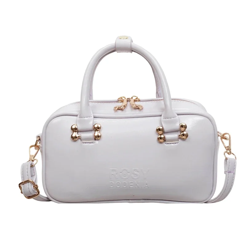 

Elegant Vintage Minimalist Diaper Bag For Women Designer Leather Large Capacity Tote Luxury Classic Fashionable Stylish Commuter