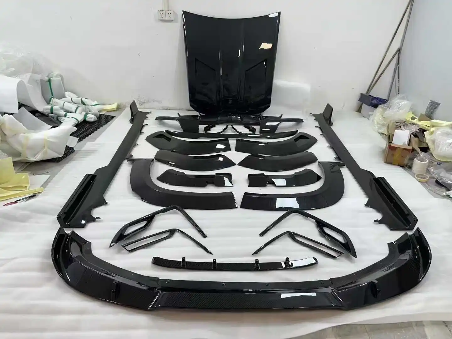 Kit de Carrocería SMVP de Alta Calidad para BMW XM, Estilo RNG, Piezas de Auto, Alerón Delantero y Trasero, Faldones Laterales, Alerones Superiores, Fibra de Carbono Seca