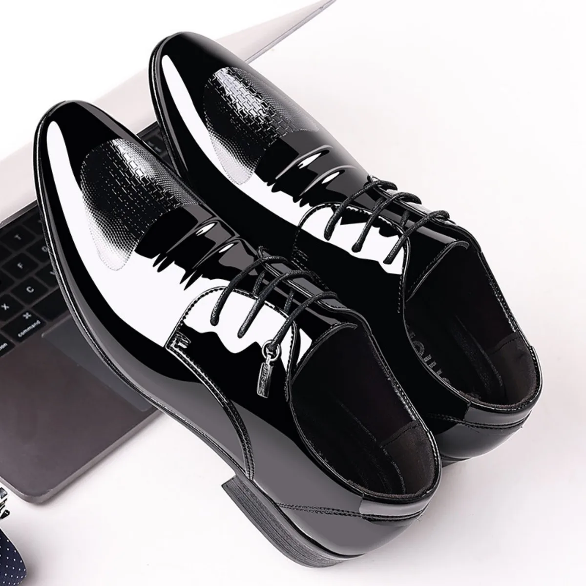 

Mens Dress Shoes High Gloss Patent Slip On Loafers Comfortable Formal Business Oxford Casual Driving Pointed Toe Boat Shoe For M