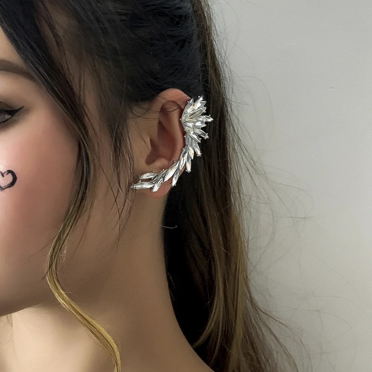 1PcClip EarringBoho Leaf Rhinestone Exaggerated Long Lasting Sparkling Ear Cuff Wedding Earrings for Women Jewelry