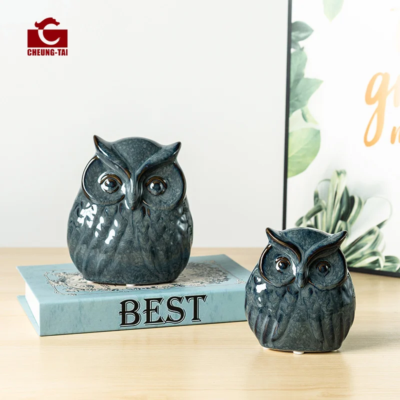 

American owl animal desktop trumpet ornaments creative home living room decoration personalized wine cabinet decoration crafts