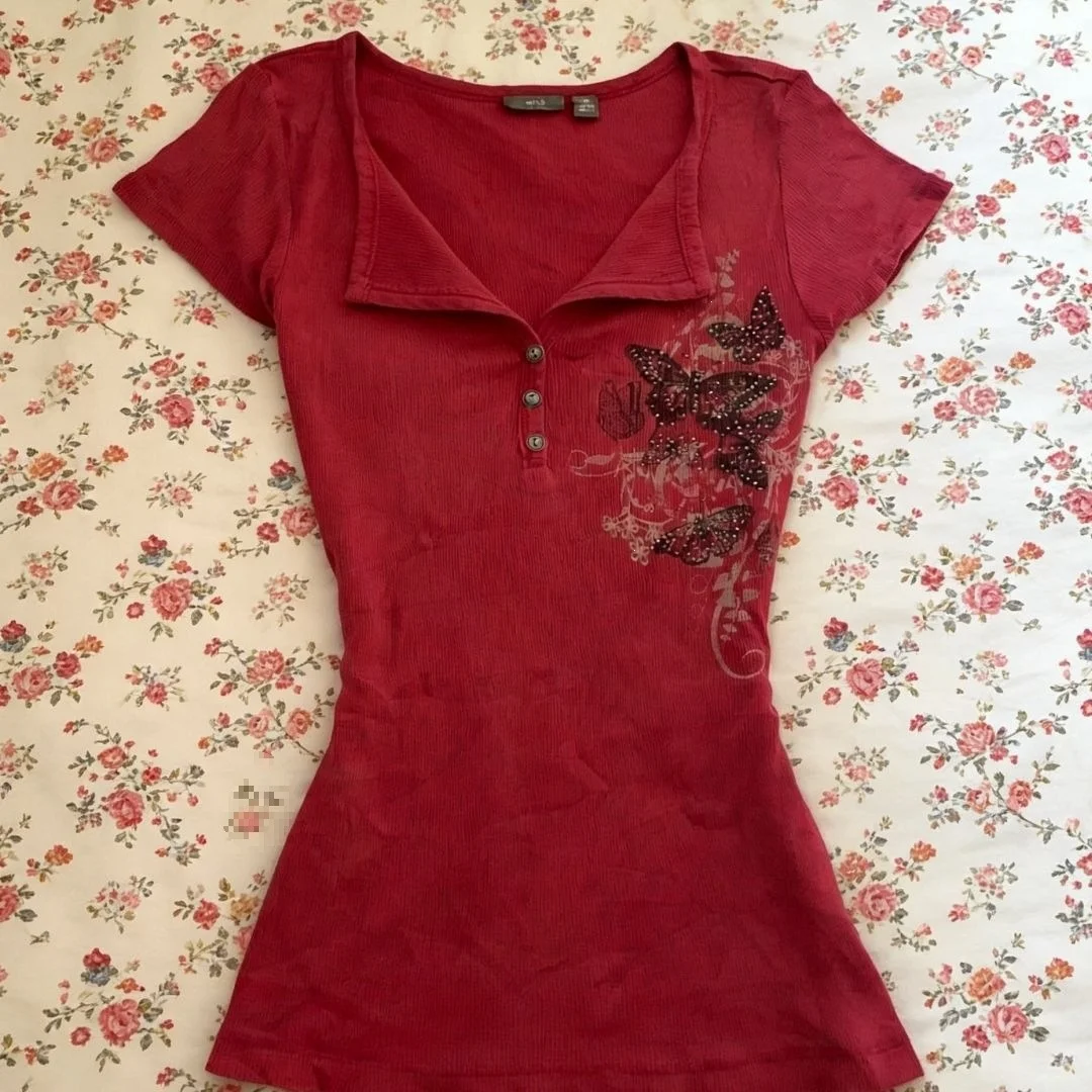 Women Short Sleeve T Shirt Henley Neck Button Front Butterfly Print Rhinestone Slim Fit Y2K Aesthetic Casual Streetwear Top