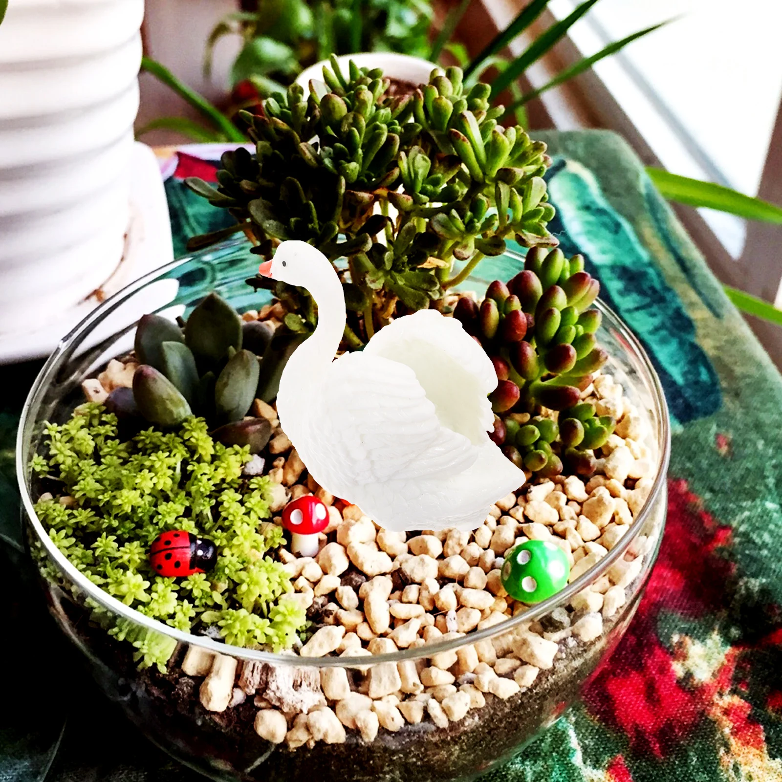 

8 Pcs Mini Swan Decor Resin Figurine Realistic Shape Fine Workmanship Micro Landscape Decoration Bonsai Swan Gardening Props