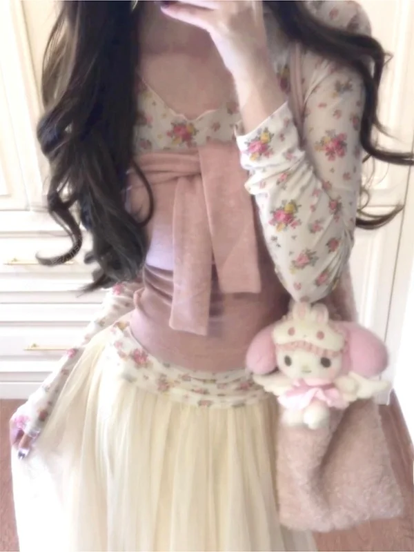 

Korean Style Sweet Pink Knitted Top Women's Slim Fit Floral Long Sleeve T-Shirt Set Waist Cinching Strap Tie Crop Top