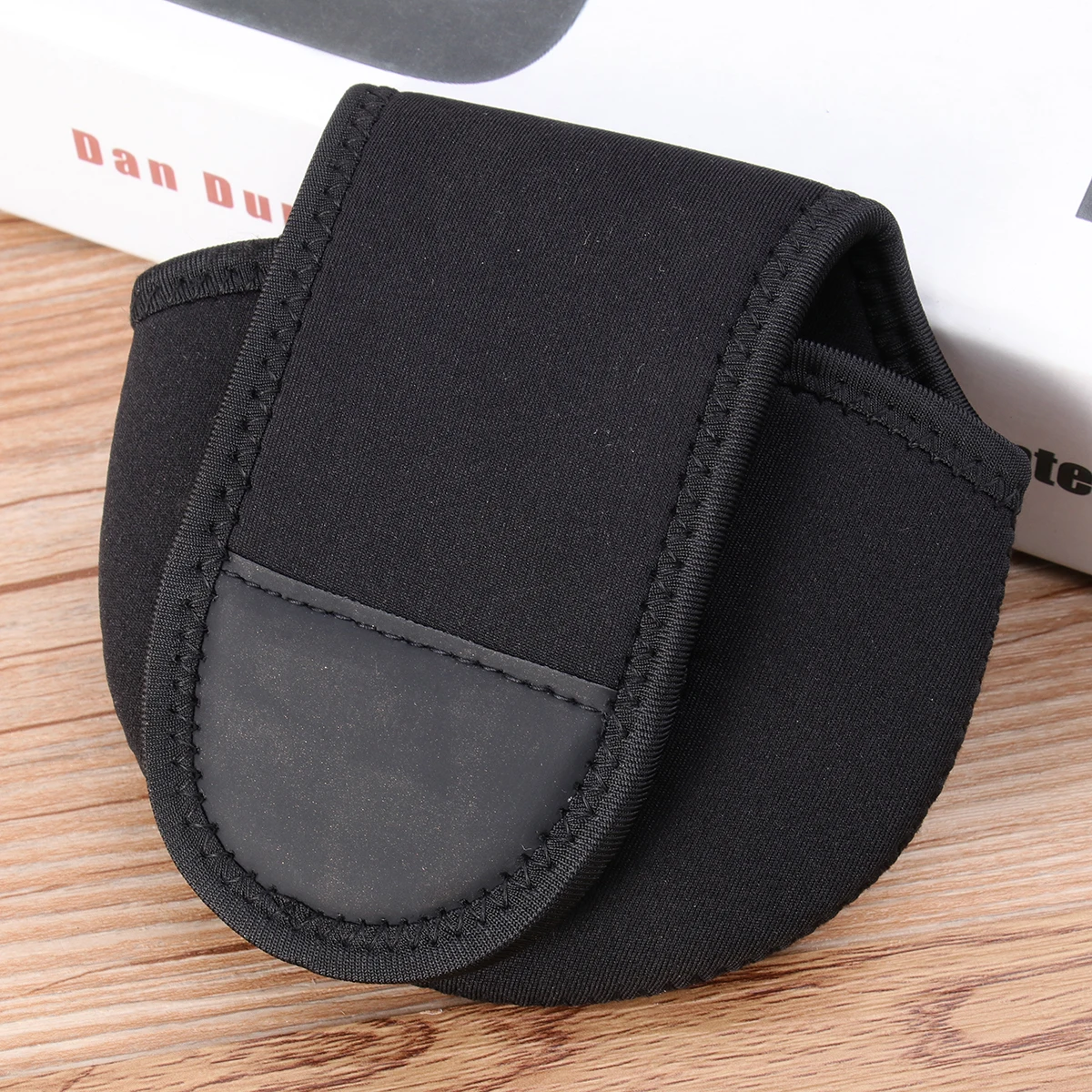 

Fishing Wheel Bag Black Water Drop Shaped Lightweight Durable Reel Storage Pouch Absorbing Protective Gear Case