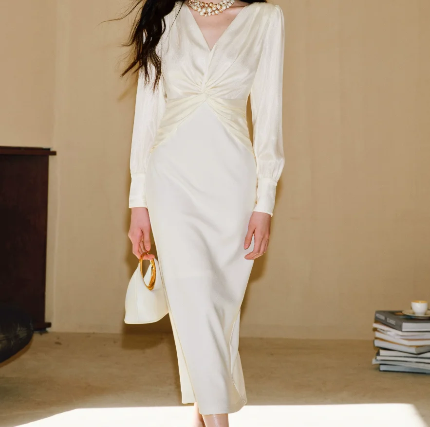 Mickey Cotton Fabric V-Neck Knot-Style Slimming Fitted Dress Wrinkle-Resistant Smooth Satin Stretchy Texture