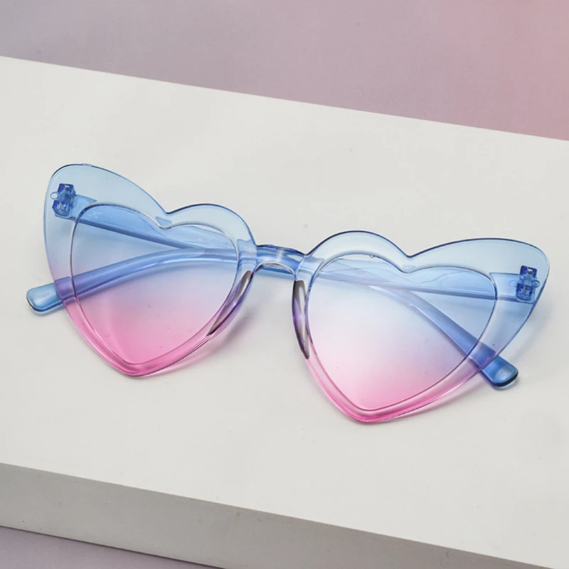 Occhiali da sole a cuore angolati in stile europeo e americano da donna Occhiali da sole con protezione solare Occhiali con protezione UV alla moda per donna