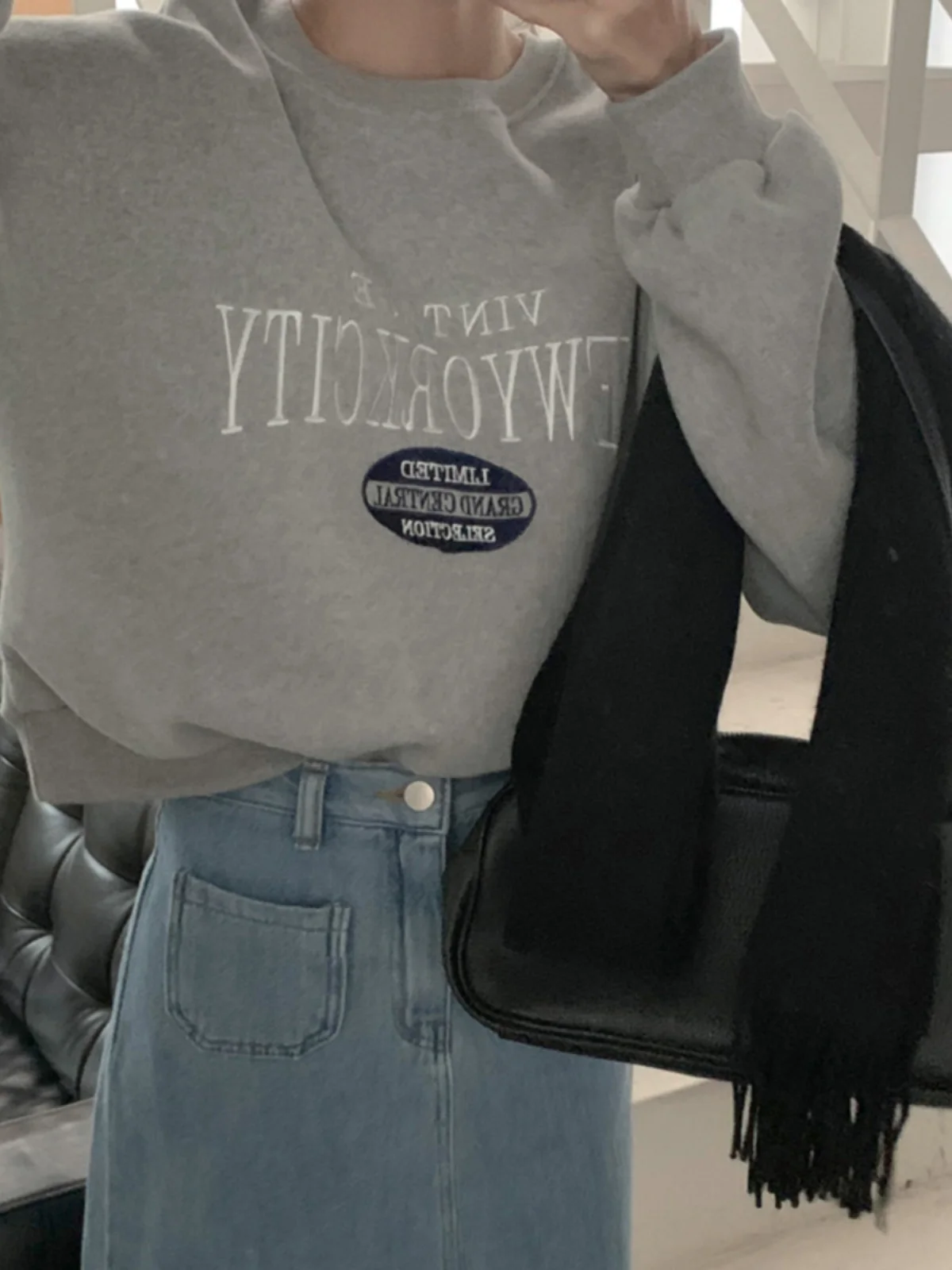 Damska bluza oversize, luźny krój, wygodna, z haftowanymi literami, nowość na jesień i zimę, modna bluzka.