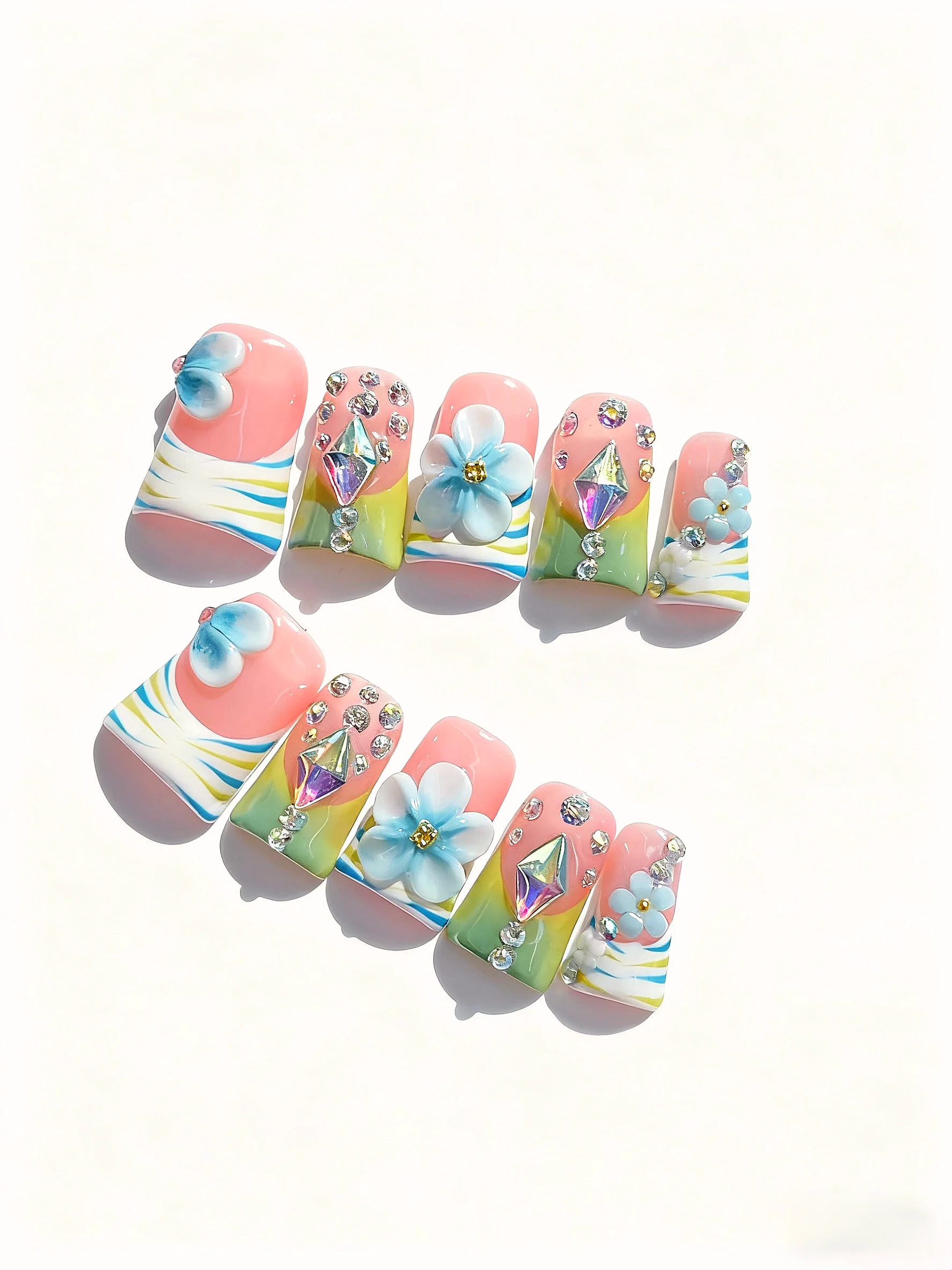 3D-Blumen-Strass-Pastell zum Aufdrücken der Nägel, kurze, quadratische, bunte, glänzende künstliche Nägel (L282)