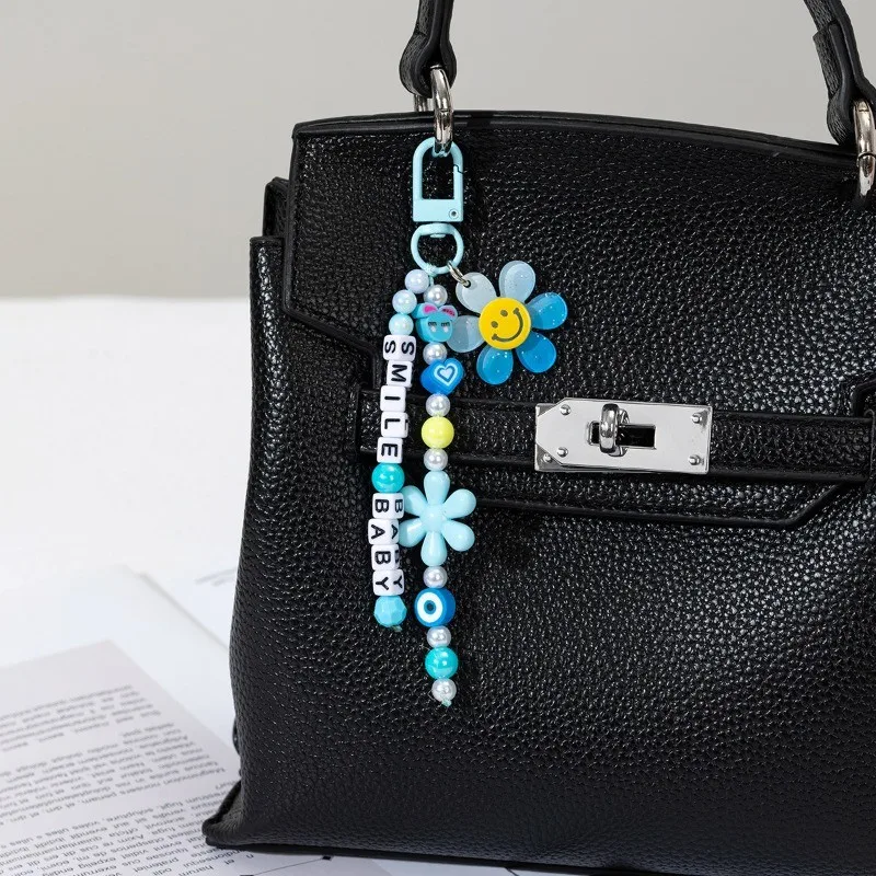Cute Smiling Face Flower Resin Keychain Colorful Letter Beaded Backpack Accessory Gift for best Friends or Couples
