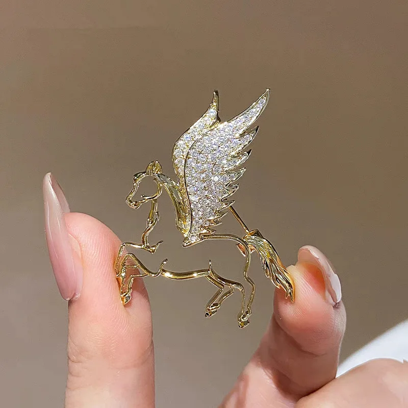 Sparkling Rhinestone Hollowed Galloping Pegasus Brooches For Men Women Trendy Pony Pins Jewelry Clothes Suit Party Friends Gift