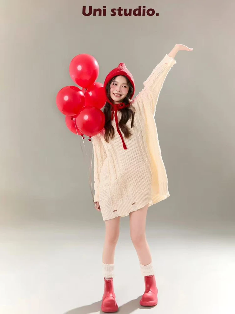 

Новинка: Свитер с красной шапочкой в милом стиле для фотосессий, создающий рождественское настроение. Одежда для осенне-зимних фотосессий.