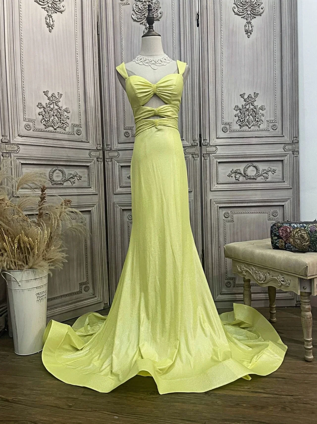 

Temperament Yellow Prom Dress Knitted Shoulders Sweetheart Neckline Sexy Backless Cut-Out Formal Occasion Host Graduation Gown