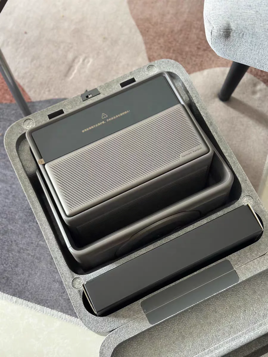 

XGIMI RS20 Pro Max DLP 4K Projector High Brightness 3600CVIA Lumens Three Color 3D WIFI Proyector for Home Use