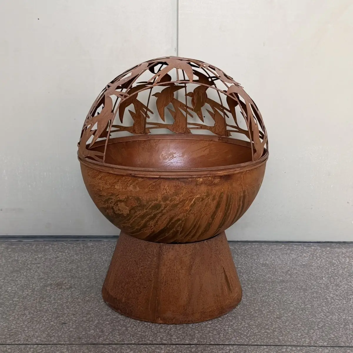 American style outdoor brazier, barbecue stove, home hotel garden, courtyard decoration, homestay, campfire heating