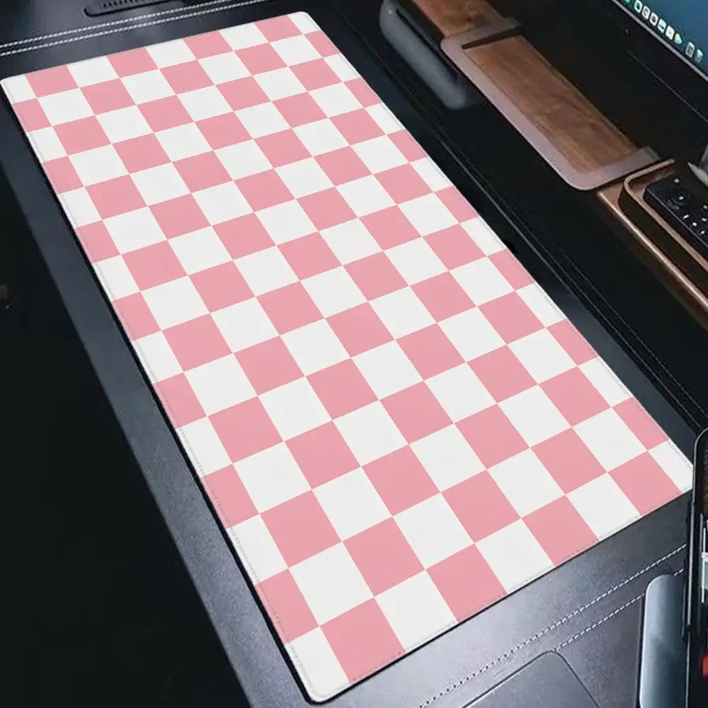 

HYBXAXC Checkerboard Pc Gaming Accessories Desk Mat Mausepad Mouse Carpet Table Pads Extended Pad Mousepad Gamer Xxl Mouse Pad