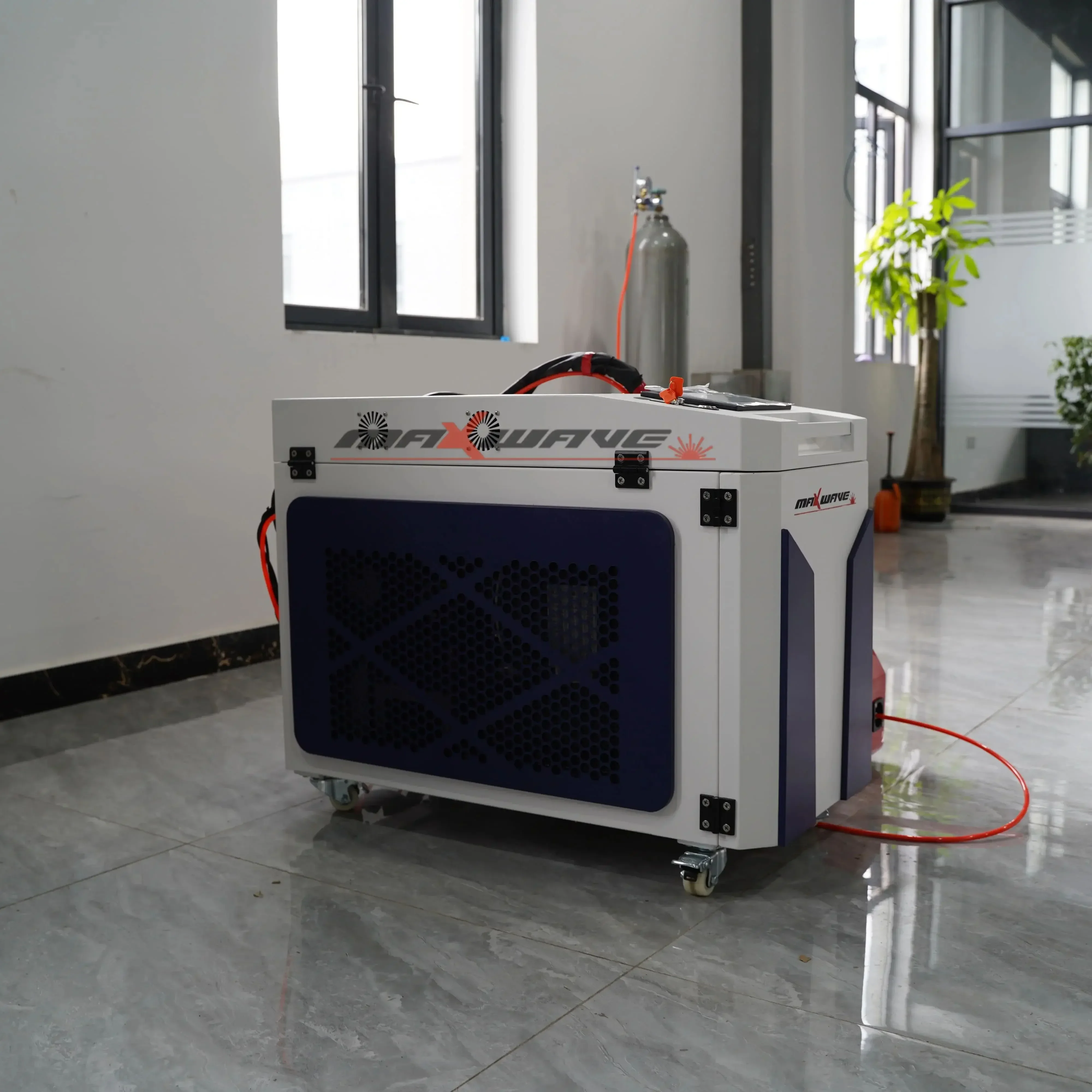 Handheld laser welding machine rust removal 1.5kw 2kw 3 in 1 fiber machine hand held laser welding machine