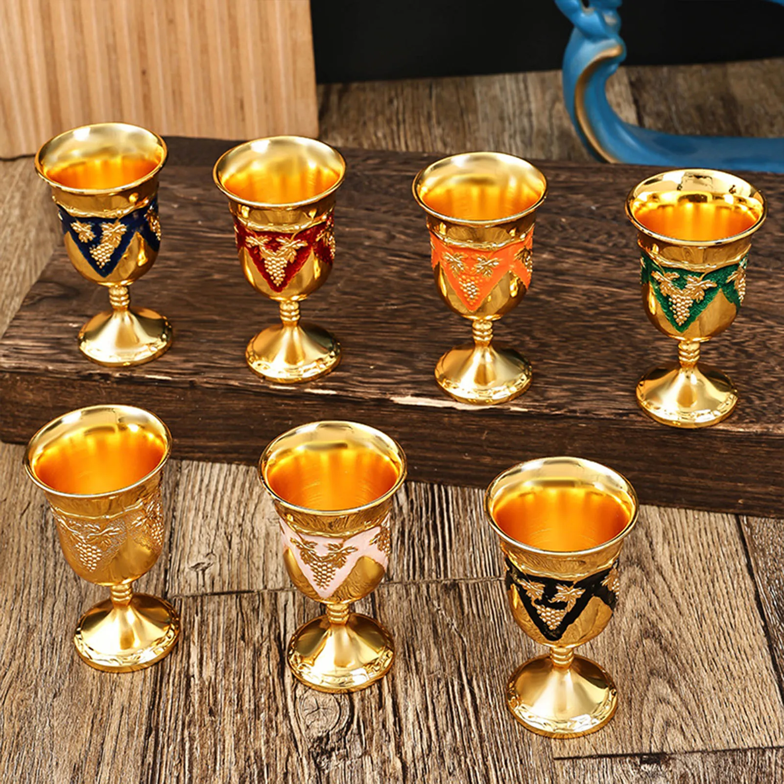 Luxurious Sense Goblet Renaissance Chalice Communion Cup European Retro Metal Wine Cups Medieval Gold Wine Glass Party Supplies