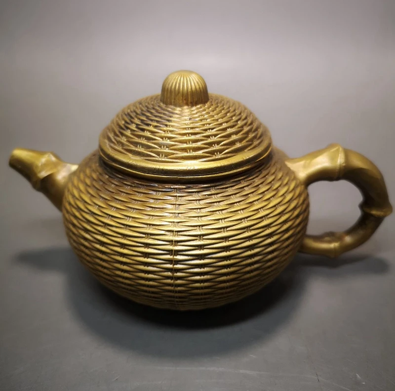 

Antique bronze ware Qianlong brass bamboo woven kettle teapot antique home decoration supplies